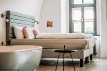 Charger l'image dans la galerie, Dessin sur papier - La femme aux fleurs 15 x 15 cm